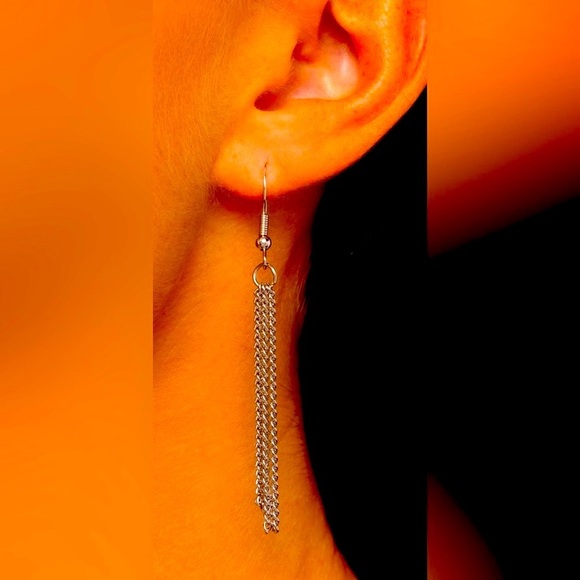 🇺🇸❤️🤍💙❗️PAPARAZZI “PATRIOTIC PENDANT” RED, WHITE, BLUE FLAG NECKLACE❗️🇺🇸 - Picture 3 of 4